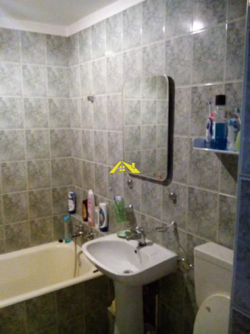 apartament-3-camere-decomandat-2-bai-cetate-3