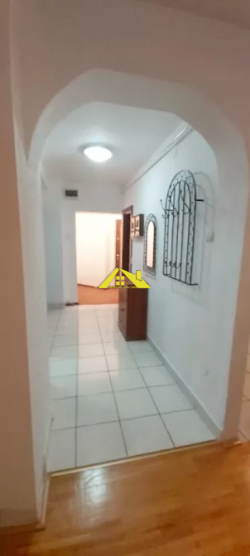 apartament-de-inchiriat-3-camere-centru-alba-iulia-1