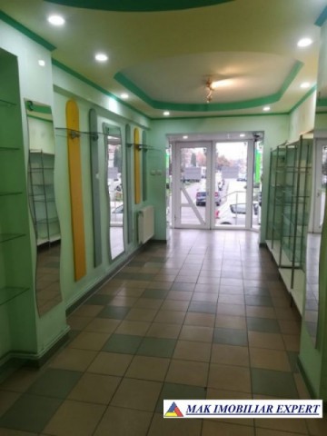 spatiu-comercial-25-mp-campulung-4
