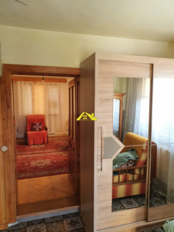 vand-casa-in-cetate