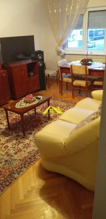 vand-apartament-3-camere-62mp-2