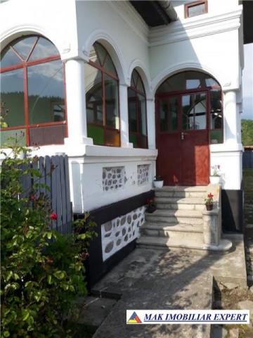 casa-12-camere-teren-2800-mp-aninoasa-1