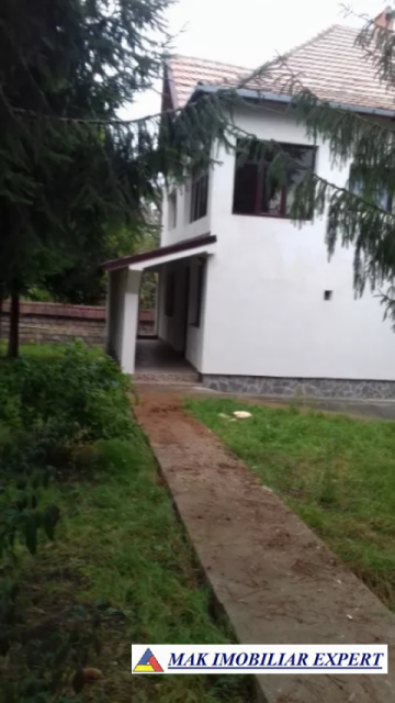 vila-5-camere-teren-2400-mp-campulung-2