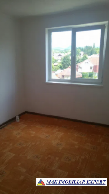 apartament-3-camere-cf-2-44-campulung-5