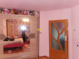 vand-apartament-2-camere-zona-mercur-3