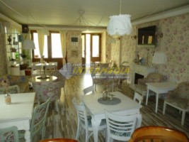 spatiu-comercial-de-inchiriat-pretabil-restaurant-zona-centru-6