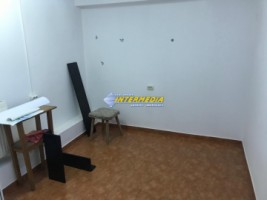 spatiu-comercial-de-inchiriat-cetate-alba-iulia-1