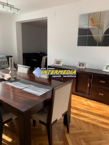 apartament-cu-4-camere-si-garaj-de-inchiriat-in-caroline-6