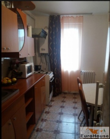 apartament-de-vanzare-cu-2-camere-decomandat-ampoi-1-2