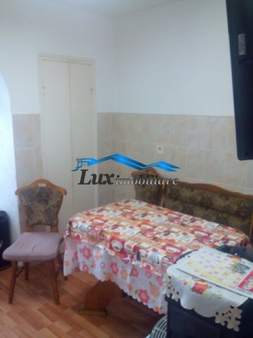 lux-imobiliare-vinde-apartament-2-camere-petru-rares-1