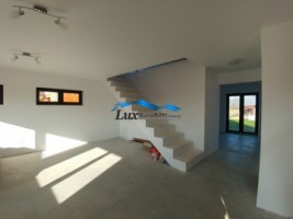 lux-imobiliare-vinde-casa-in-merisor-4