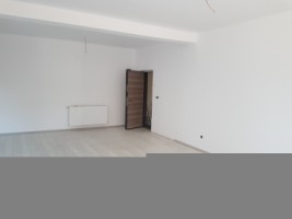 vand-apartament-3-camere-in-bloc-nou-centru