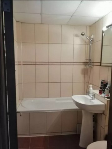 vand-apartament-4-camere-in-cetate-zona-mercur-2