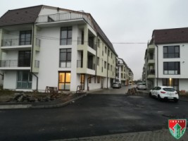 apartament-2-camere-intabulat-geam-la-baie-zona-lacul-lui-binder-5