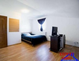 inchiriez-apartament-3-camere-la-mansarda-zona-valea-aurie-2