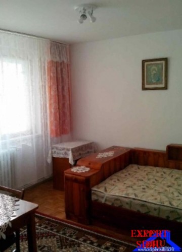 inchiriez-apartament-2-camere-zona-mihai-viteazul-1