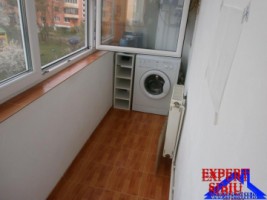 inchiriez-apartament-3-camere-recent-renovat-zona-cedonia-6