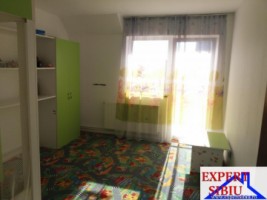 inchiriez-apartament-3-camereconstructie-nouazona-selimbar-3