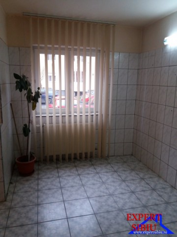 vand-apartament-2-camere-cu-schimbare-de-destinatiezona-cedonia-1