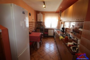 inchiriez-apartament-3-camere-decomandatcu-garaj-zona-ciresica-4