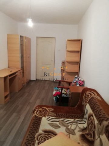 apartament-cu-3-camere-decomandat-podu-ros-2