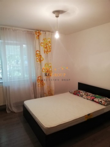 apartament-cu-3-camere-decomandat-podu-ros-6