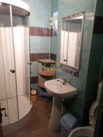 apartament-cu-3-camere-decomandat-podu-ros-9