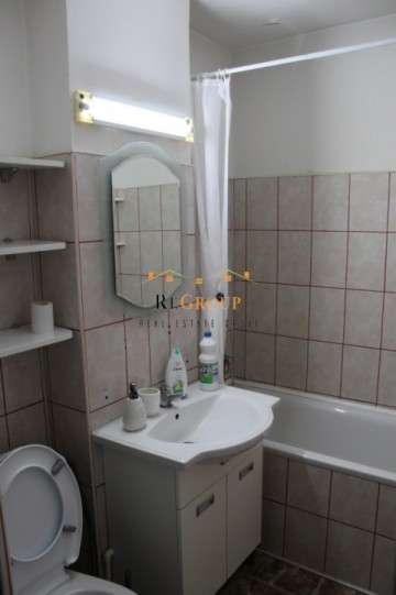 apartament-cu-2-camere-decomandat-podu-ros-giratoriu-8