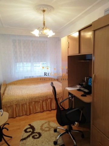 apartament-cu-3-camere-decomandat-podu-ros