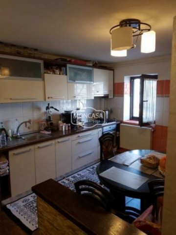 apartament-3-camere-renovat-modern-in-spatele-scolii-11-etaj-1-6