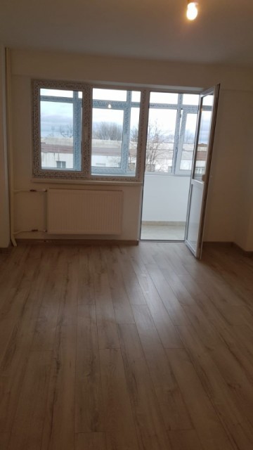 apartament-de-lux-cu-o-camera-open-space-3