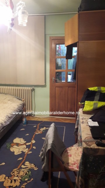 apartament-3-camere-decomandat-zona-bazar-11