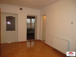 apartament-3-camere-in-asociatie-etaj-1-id-21670-9