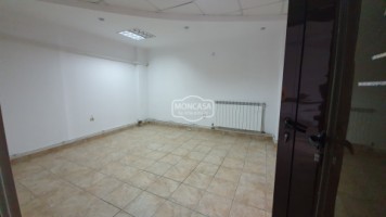 spatiu-comercial-zona-centru-vechi-cu-vad-zona-renovata-2