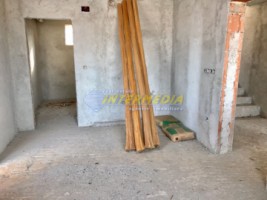 de-vanzare-casa-sp1-cu-5-camere-si-500-mp-teren-imprejmuita-semifisata-in-cetate-zona-superba-10