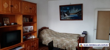 gazca-zurli-nu-mai-vinde-1