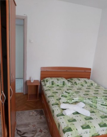 ultracentral-zona-galerii-2-camere-mobilat-37-la-350-euroluna-6