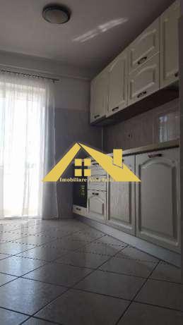 apartament-2-camere-zona-cetate-mercur-1
