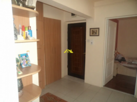 vand-apartament-2-camere-mobilat-zona-cetate