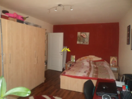 vand-apartament-2-camere-mobilat-zona-cetate-3