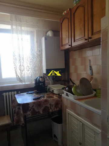 vand-garsoniera-in-zona-cetate-bulevardbloc-m9-1