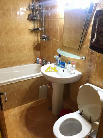 vand-apartament-2-cam-decomandat-zona-tolstoi-1