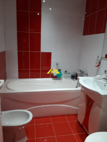 apartament-3-camere-de-vanzareampoi-3