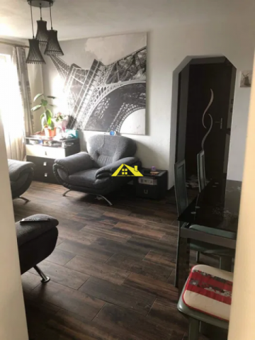 vand-apartament-cetate-3-camere-1