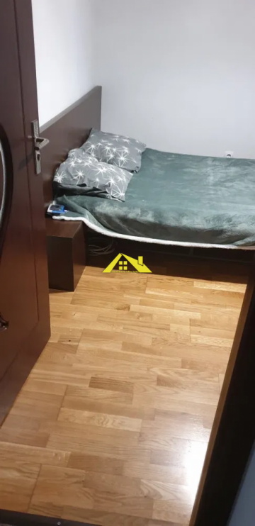 vand-apartament-cetate-3-camere-3