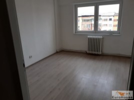 apartament-cu-4-camere-de-vanzare-in-alba-iulia-4