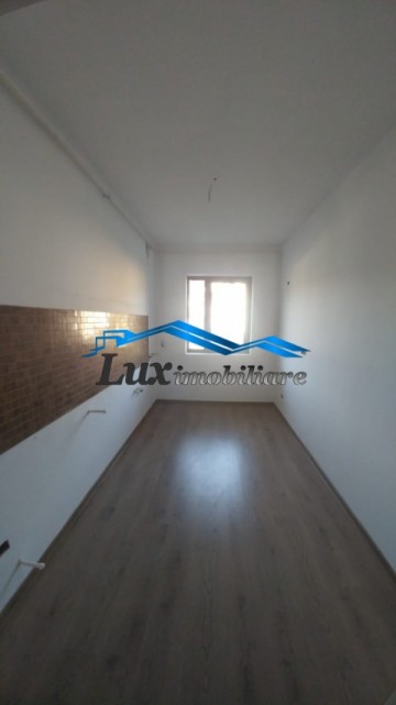 lux-imobiliare-vinde-apartament-cu-o-camera-in-baia-sprie