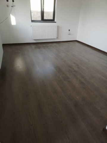 casa-3-camere-90-mp-teren-600-mp-zona-jandarmeriei-65000-euro-neg