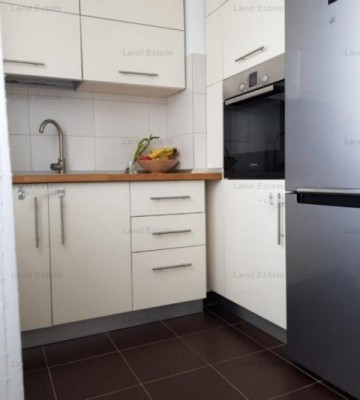 3-camere-13-septembrie