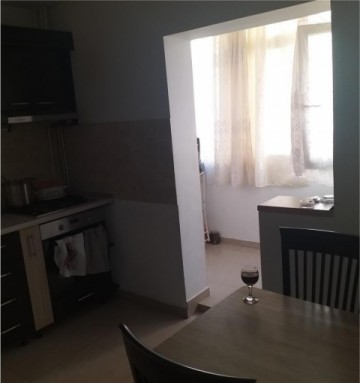 apartament-cu-3-camere-in-zona-liceul-teoretic-dimitrie-bolintineanu-2